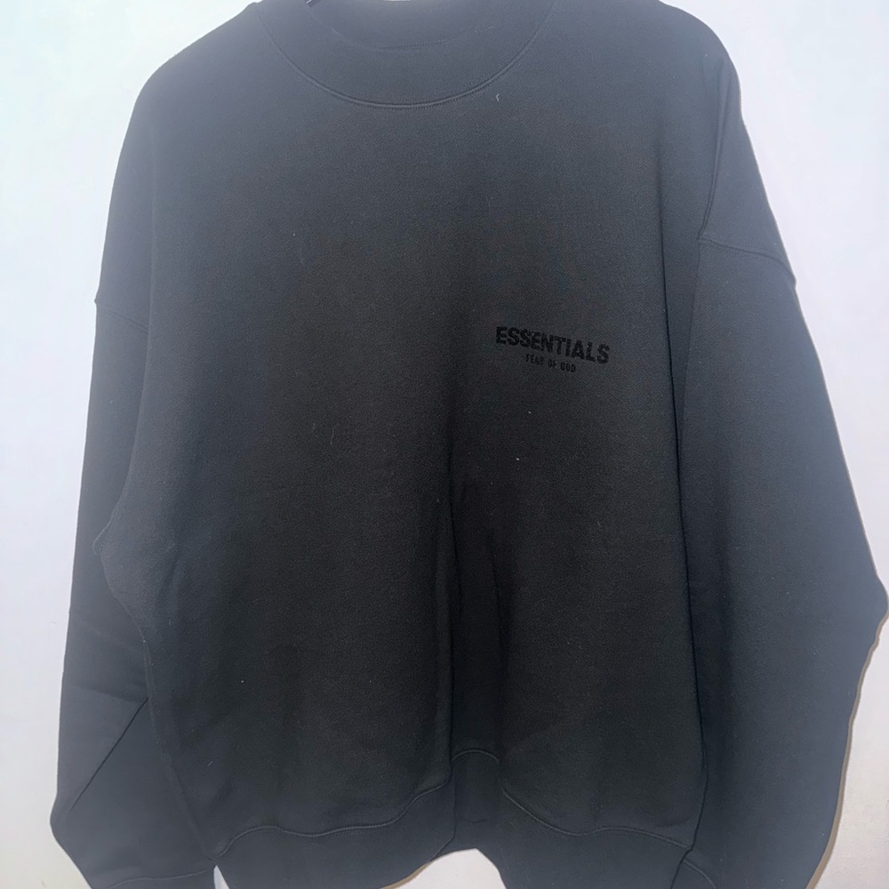 Essential Crewneck